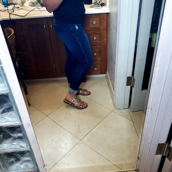 Sassy Steve Madden Leopard Rhinestone Sandals - Picture 12 of 12